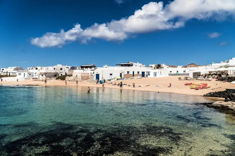 Caleta de Sebo, La Graciosa