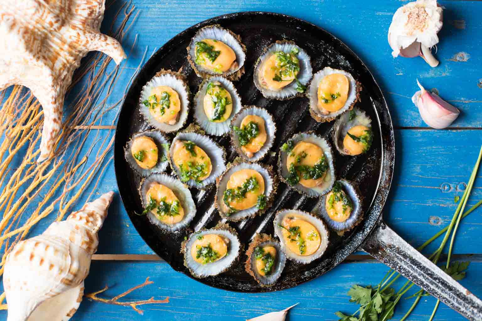 Grilled limpets, Canarian style