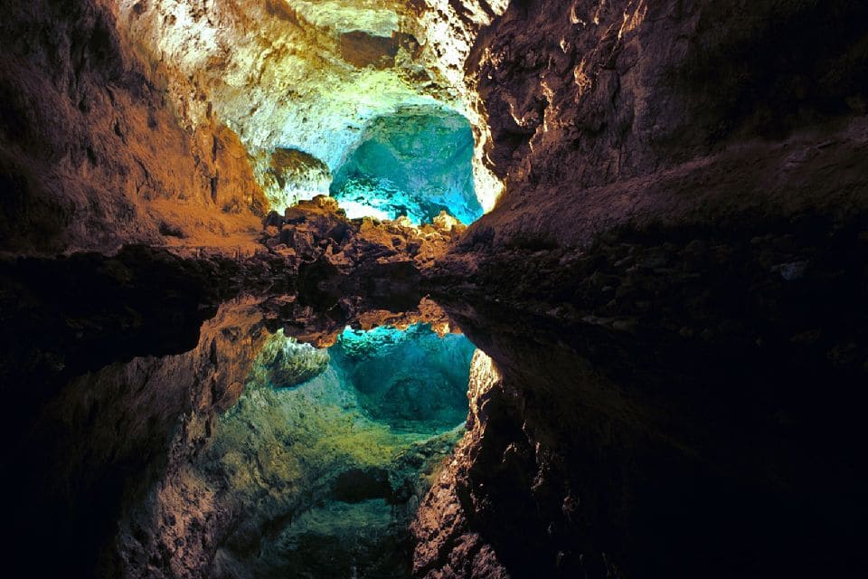 Interior de la Cueva delos Verdes en Lanzarote