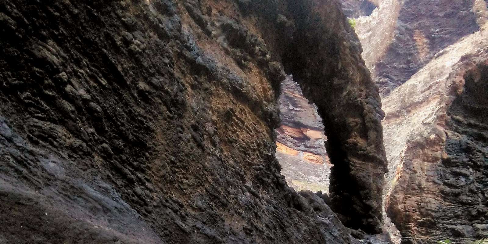 Formaciones rocosas en el barranco de Masca